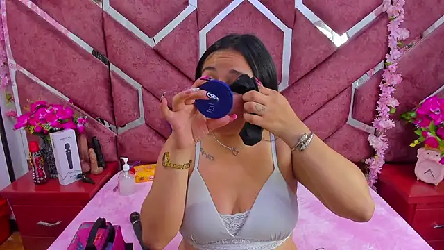  Violeta 18 online show from October 21, 2025, 3:06 am