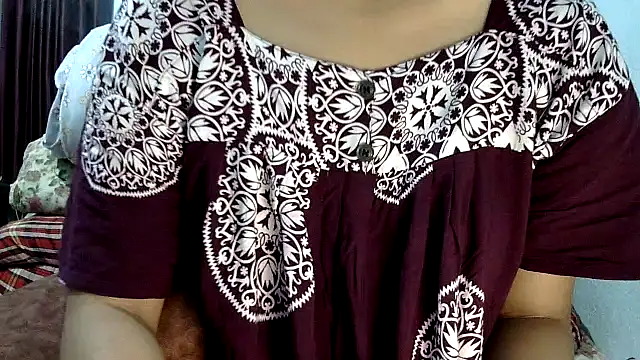 cute kuku online show from September 17, 2025, 9:33 am