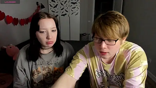 JayMollyy online show from April 14, 2026, 4:56 pm