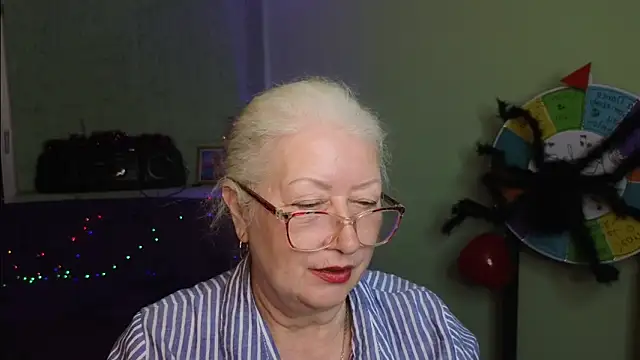 Snapshot of Maya_Mayflower chatting on March 3, 2025, 3:43 pm Maya Mayflower online show from March 3, 2025, 3:43 pm