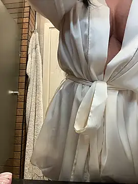 Vanessao1 online show from April 1, 2026, 6:59 am