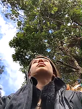 KratosAfroditacs online show from April 11, 2026, 8:23 pm