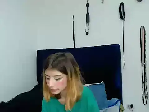 KratosAfroditacs online show from October 30, 2025, 9:11 pm