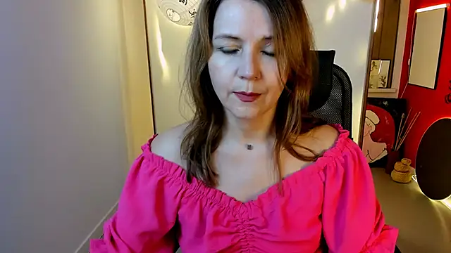 NicoleHitman online show from March 31, 2026, 5:04 pm