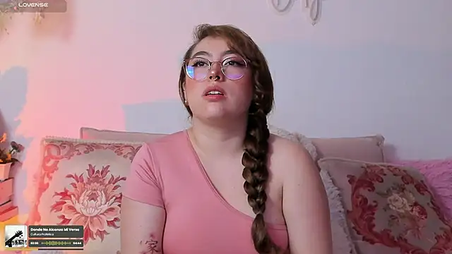 julieta cooper20 online show from November 12, 2025, 3:43 am