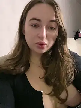 AlisaQSky online show from November 14, 2025, 9:07 pm