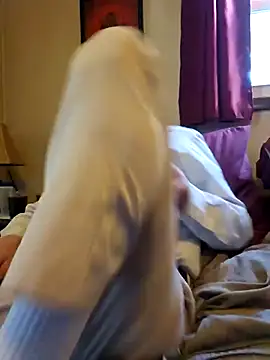 Snapshot of smooothbb chatting on October 5, 2025, 9:27 pm smooothbb online show from October 5, 2025, 9:27 pm