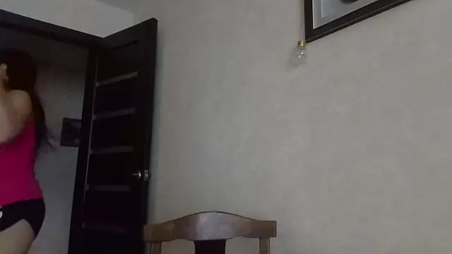 Snapshot of CarolinaReaperRed chatting on October 8, 2025, 6:04 am CarolinaReaperRed online show from October 8, 2025, 6:04 am