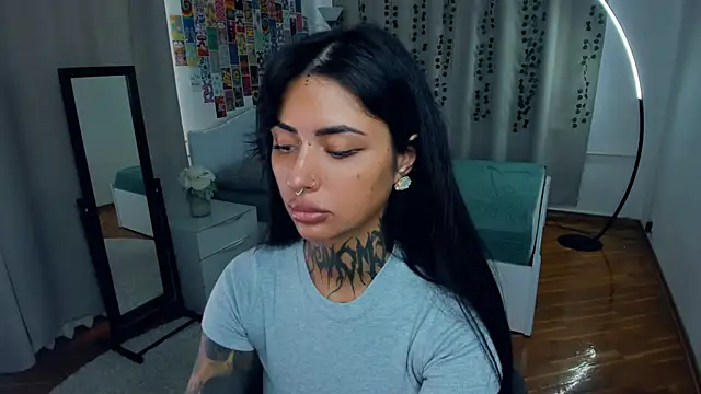 CharimgSabrina online show from October 3, 2025, 6:59 am