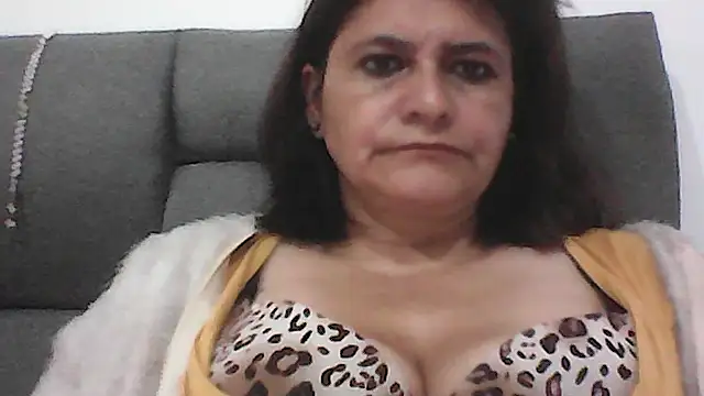 Snapshot of BiancaSteel chatting on January 6, 2026, 12:14 am BiancaSteel online show from January 6, 2026, 12:14 am