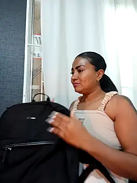 Ariana Rodriguez online show from December 5, 2025, 6:28 pm