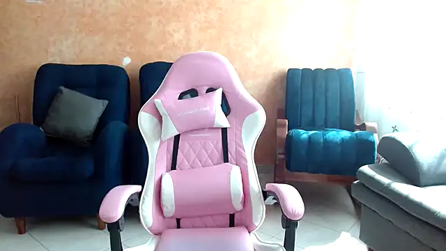 Snapshot of nanis_milf chatting on February 6, 2026, 2:46 pm nanis milf online show from February 6, 2026, 2:46 pm