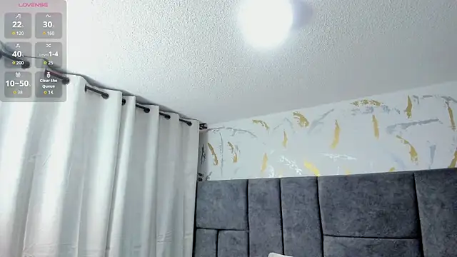 Cristal Velle online show from January 9, 2026, 1:18 pm