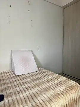 ZaraLuuv online show from January 6, 2026, 5:17 pm