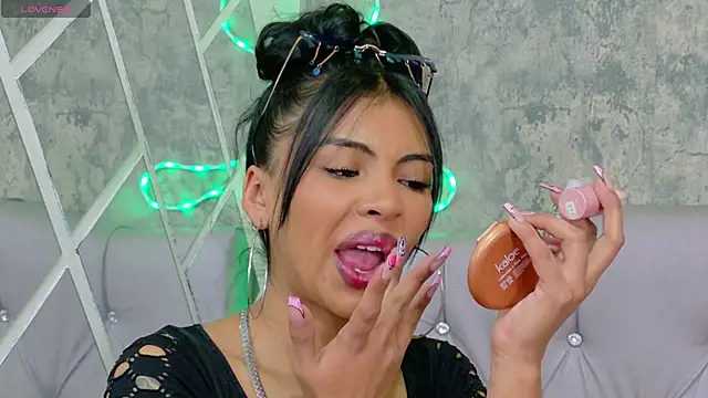 Devil AliceXo online show from November 6, 2025, 9:08 pm