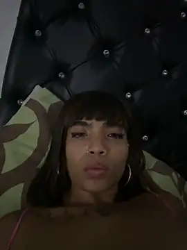 SarahLynn7 online show from October 28, 2025, 8:02 am