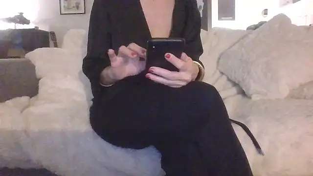 Valentinette online show from January 9, 2026, 8:05 pm