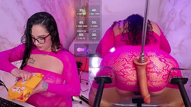 RoxyLicious  online show from November 8, 2025, 1:03 pm