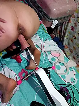 Snapshot of sarayulith chatting on February 28, 2026, 4:28 pm sarayulith online show from February 28, 2026, 4:28 pm