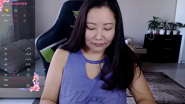 Snapshot of LisaAsianFlower chatting on September 16, 2025, 5:41 am LisaAsianFlower online show from September 16, 2025, 5:41 am