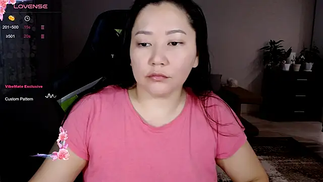 Snapshot of LisaAsianFlower chatting on October 10, 2025, 12:55 am LisaAsianFlower online show from October 10, 2025, 12:55 am