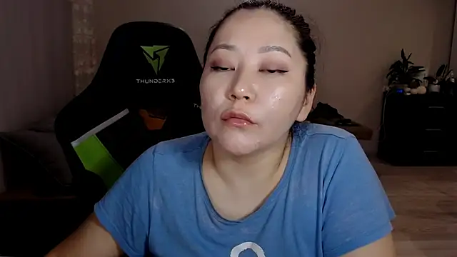 Snapshot of LisaAsianFlower chatting on March 20, 2025, 2:42 pm LisaAsianFlower online show from March 20, 2025, 2:42 pm