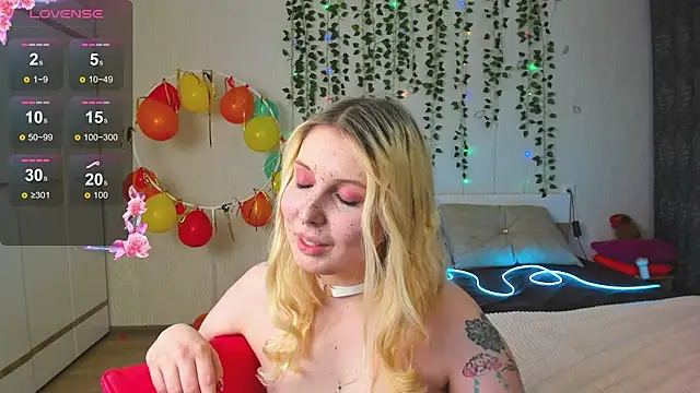 Moon   Love online show from March 16, 2025, 12:11 pm