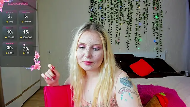 Moon   Love online show from March 11, 2025, 11:33 am