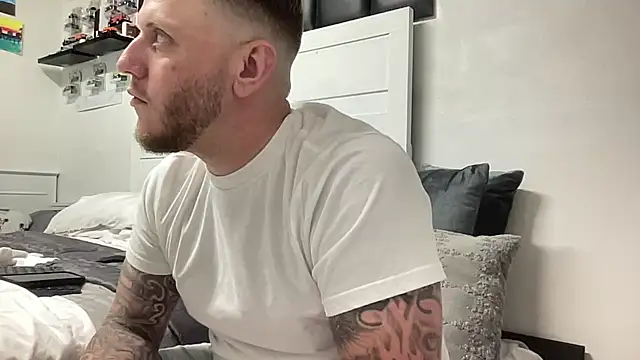 Snapshot of Thegreatwhitepipe chatting on October 2, 2025, 4:16 am Thegreatwhitepipe online show from October 2, 2025, 4:16 am