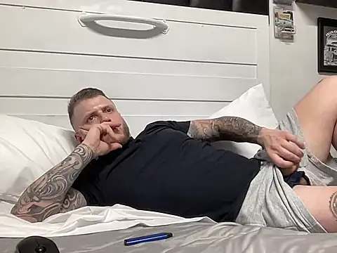 Snapshot of Thegreatwhitepipe chatting on September 25, 2025, 1:44 am Thegreatwhitepipe online show from September 25, 2025, 1:44 am