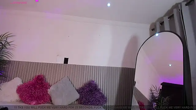 Snapshot of adalinarusell_ chatting on March 30, 2026, 11:11 am adalinarusell online show from March 30, 2026, 11:11 am