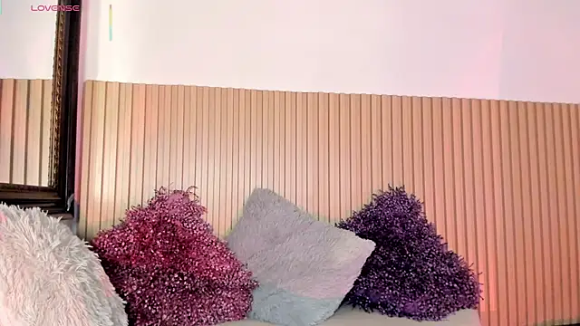 Snapshot of adalinarusell_ chatting on March 17, 2026, 11:13 am adalinarusell online show from March 17, 2026, 11:13 am