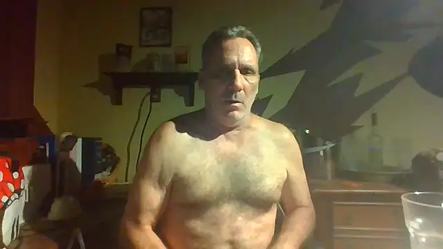 Snapshot of HunkofRock chatting on July 23, 2026, 1:58 am HunkofRock online show from July 23, 2026, 1:58 am