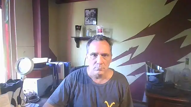 Snapshot of HunkofRock chatting on July 31, 2026, 12:59 pm HunkofRock online show from July 31, 2026, 12:59 pm