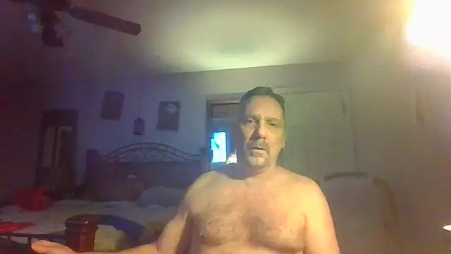 Snapshot of HunkofRock chatting on March 1, 2026, 9:31 am HunkofRock online show from March 1, 2026, 9:31 am