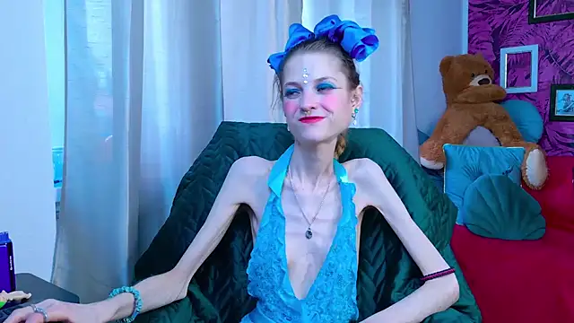 KittyRaine online show from May 8, 2026, 12:42 pm