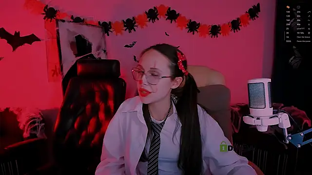 mona cloud online show from October 23, 2025, 2:32 am