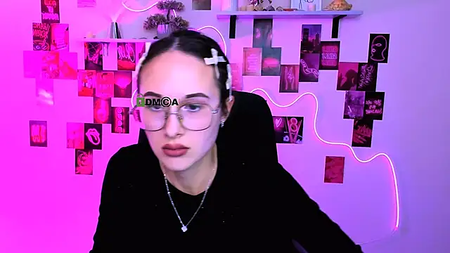 mona cloud online show from March 4, 2026, 8:16 pm