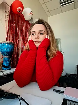 Juicy PeachLux online show from March 13, 2026, 8:41 am