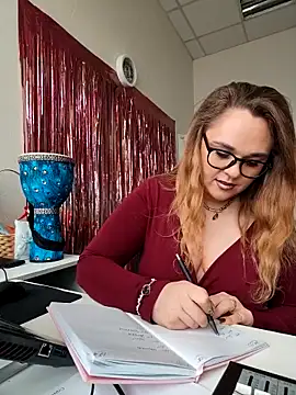 Juicy PeachLux online show from November 16, 2025, 7:46 am