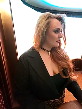 Juicy PeachLux online show from November 21, 2025, 2:49 pm