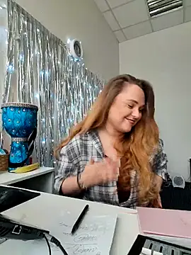 Juicy PeachLux online show from January 18, 2026, 7:34 am