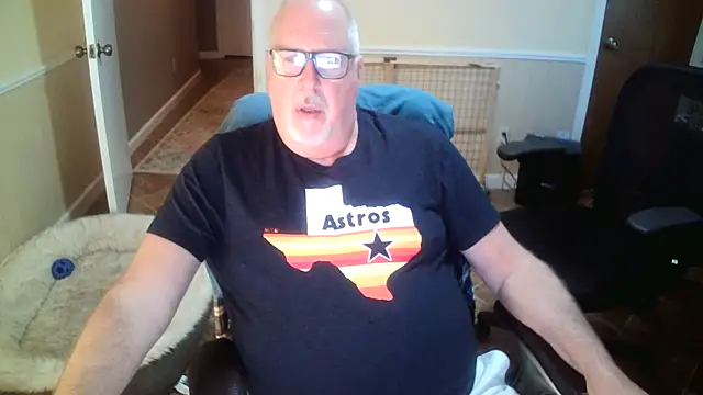 superbearboss online show from October 24, 2025, 1:21 pm