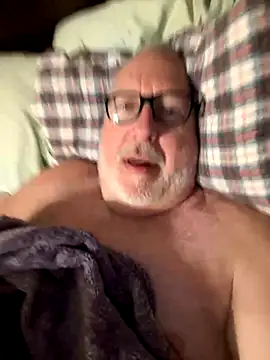 superbearboss online show from November 12, 2025, 4:22 pm