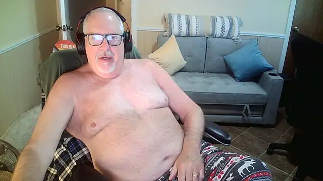 superbearboss online show from April 2, 2026, 3:41 pm