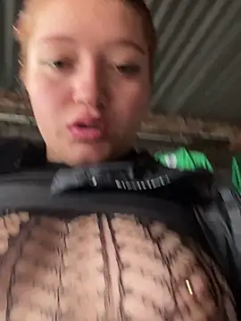 Karina Leon online show from January 13, 2026, 6:12 pm