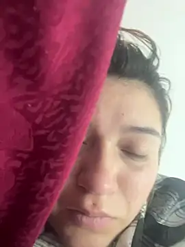 Karina Leon online show from April 15, 2026, 7:29 pm