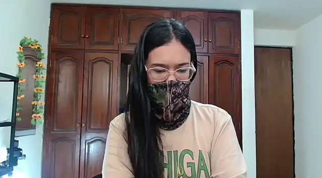 Snapshot of AmberGold_ chatting on March 10, 2025, 2:37 pm AmberGold online show from March 10, 2025, 2:37 pm