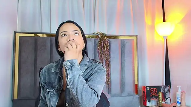 Snapshot of AvaX_777 chatting on February 2, 2026, 8:19 pm AvaX 777 online show from February 2, 2026, 8:19 pm