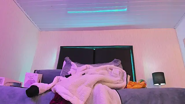 CejotaFoster online show from March 7, 2025, 1:53 am